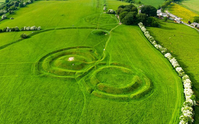 visit-hill-of-tara