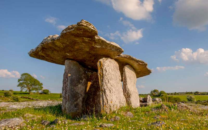 visit-poulnabrone-dolmen